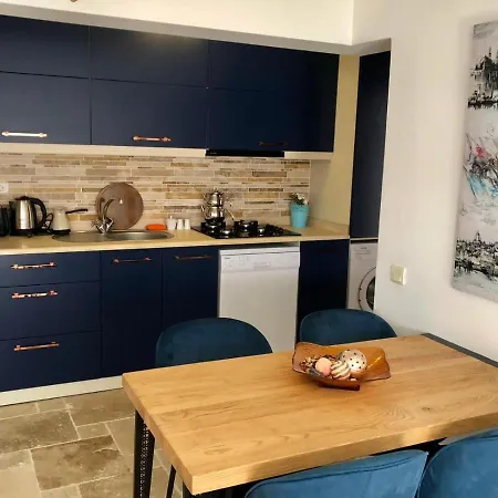 Amazing 2 Bedroom Penthouse!