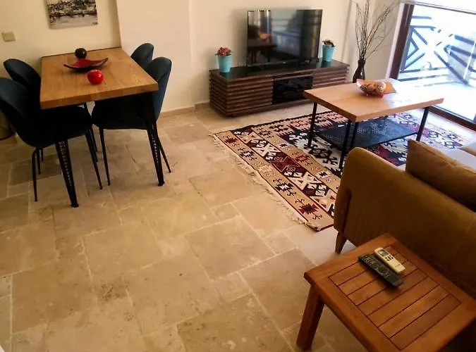 Amazing 2 Bedroom Penthouse! *